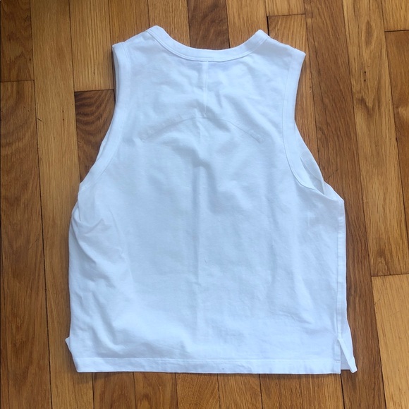 Lululemon Athletica near new White Sleeveless crisp cotton Tank Top boxy crop 4 - Picture 2 of 3